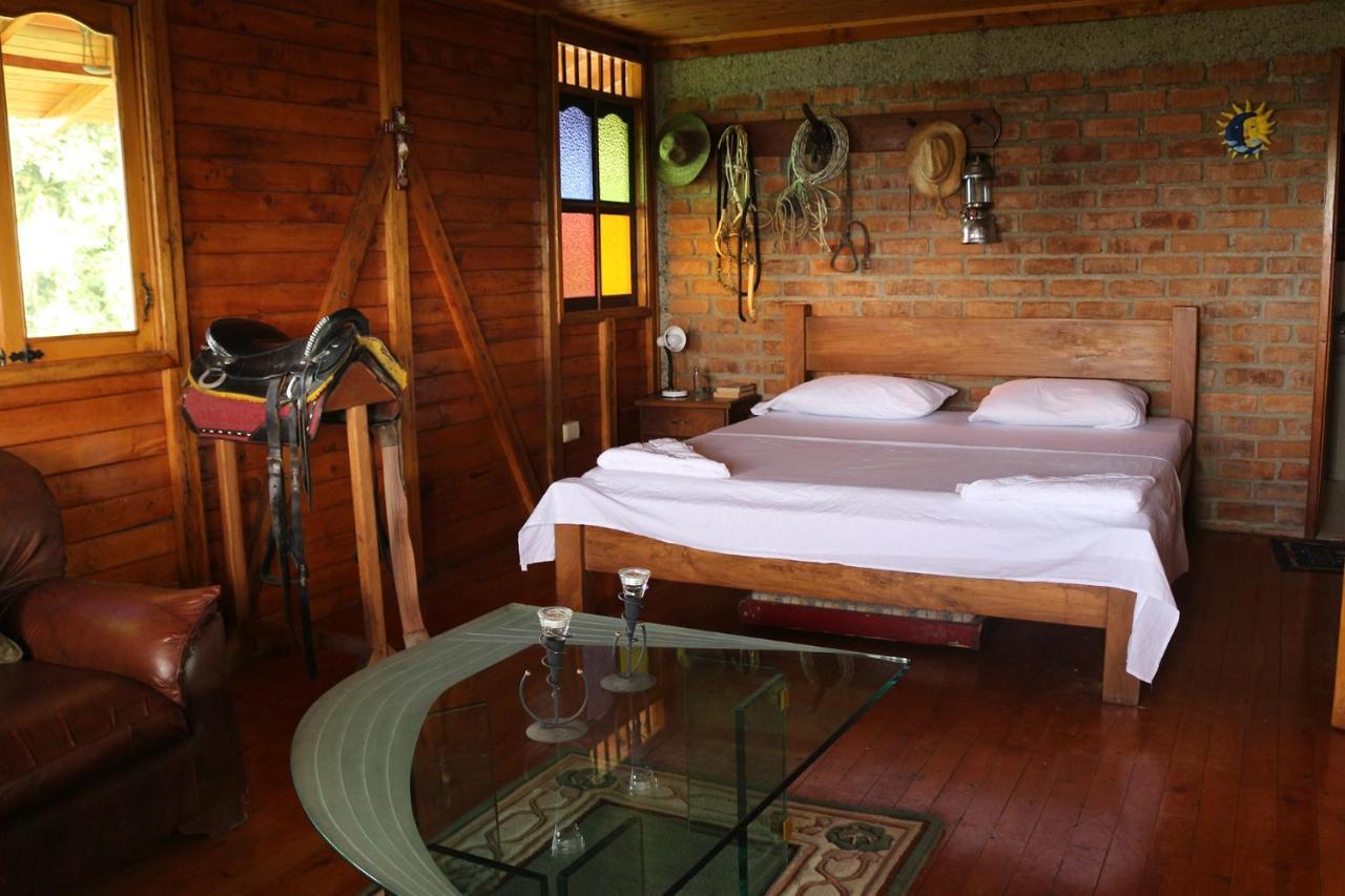 Finca Chalet La Tawa Sevilla  Екстер'єр фото